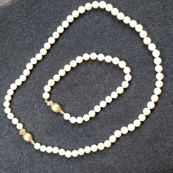 CULTURED PEARL NECKLACE & BRACELET SET 18K - Picture 3 of 9